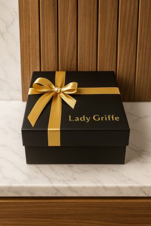 homeladygriffecomrevenda.ladygriffe.com_.brwp-contentuploads202511Caixa-Lady-Griffe.jpg